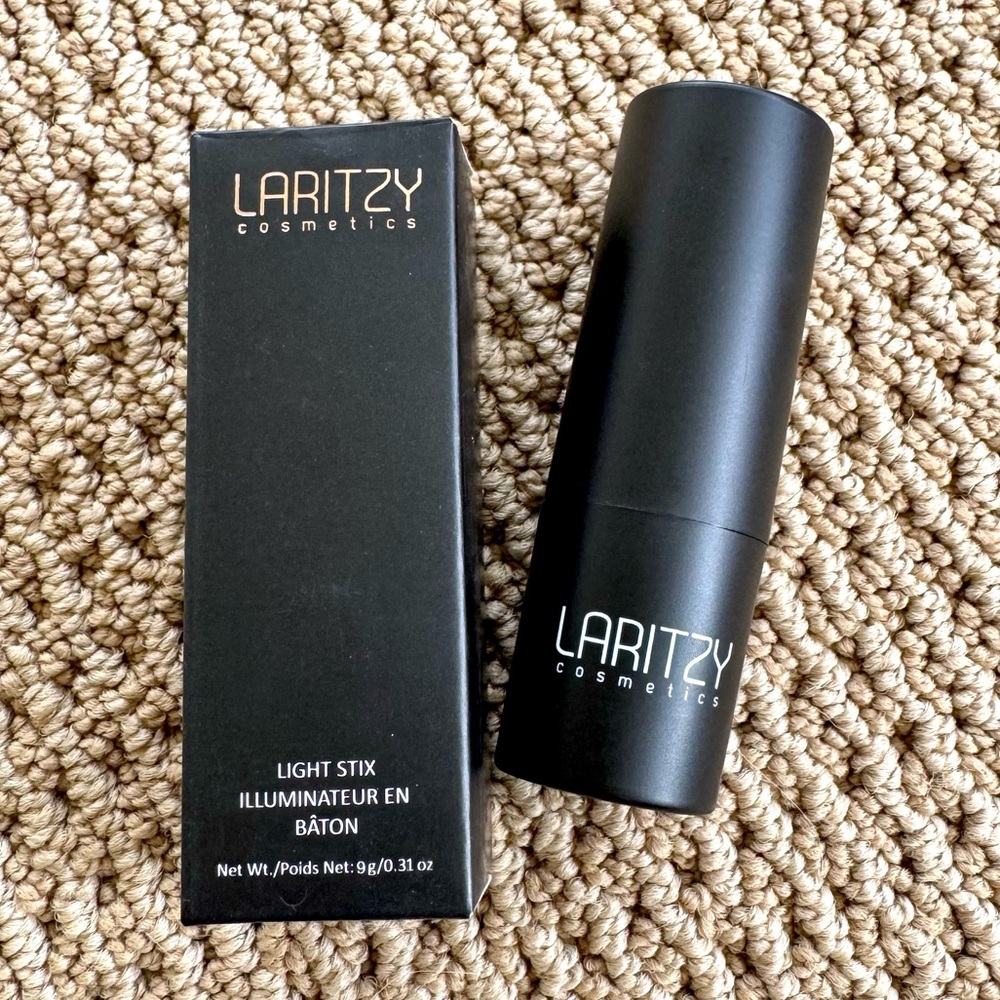 Laritzy Light Stix - Highlighter Stick in Shade HALO - New in Box